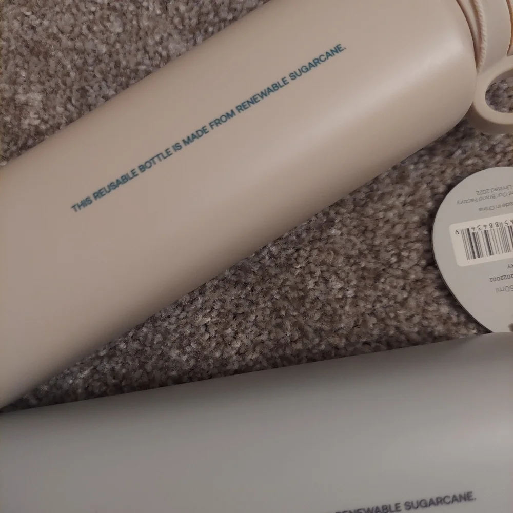HIP Suga Water Bottle SET - Picture 3 of 5